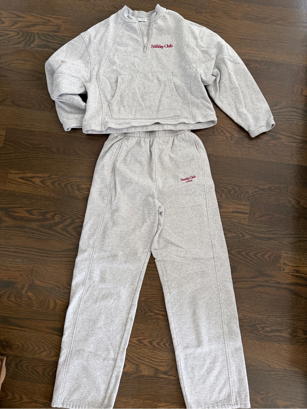 Sunday Club Women's Gray Sweatpant Set - Cozy Pullover & Joggers